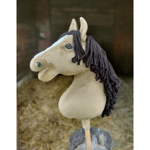 Dun Cavallo per Hobby Horsing Sport